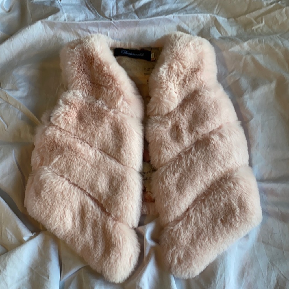 Girls faux fur vest